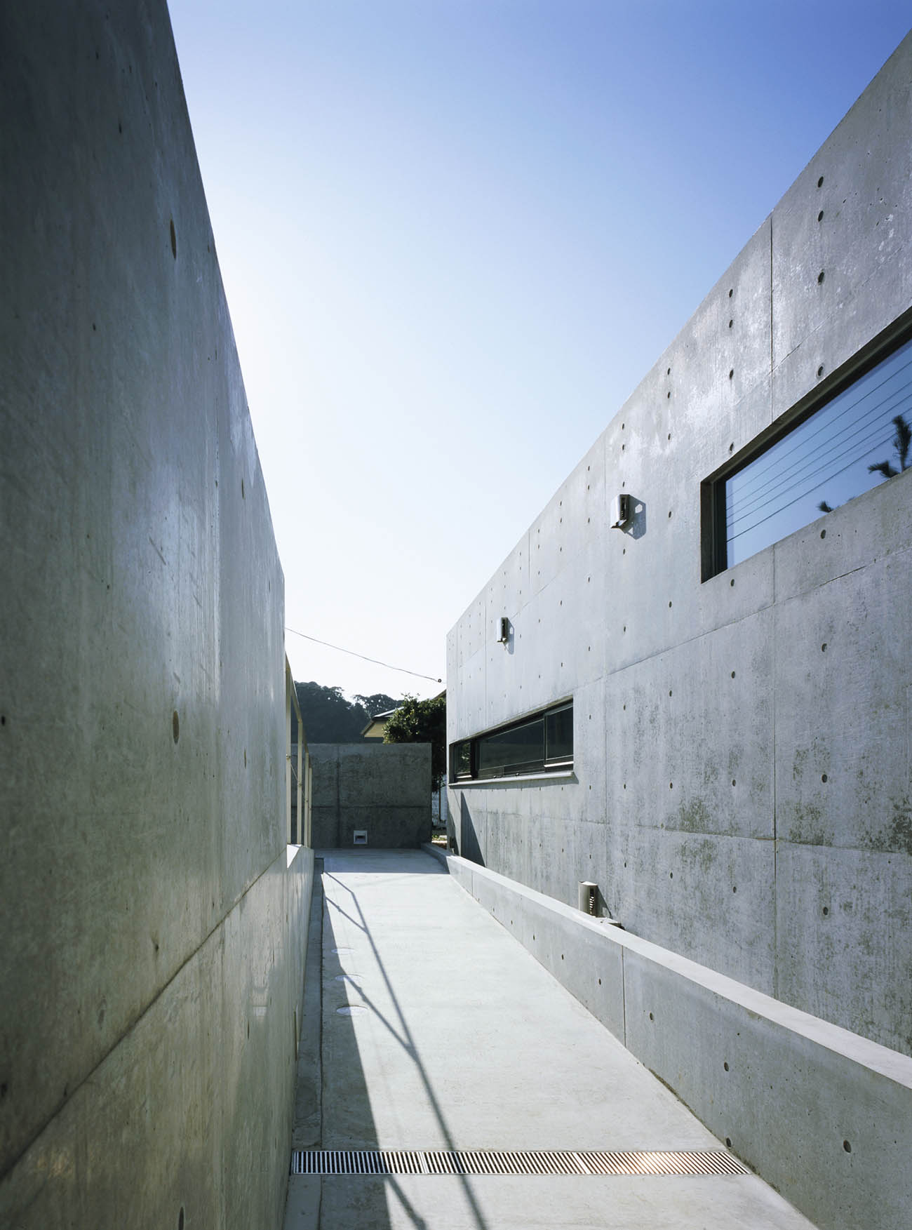 SLASH | APOLLO Architects & Associates | 建築家 黒崎敏の主宰