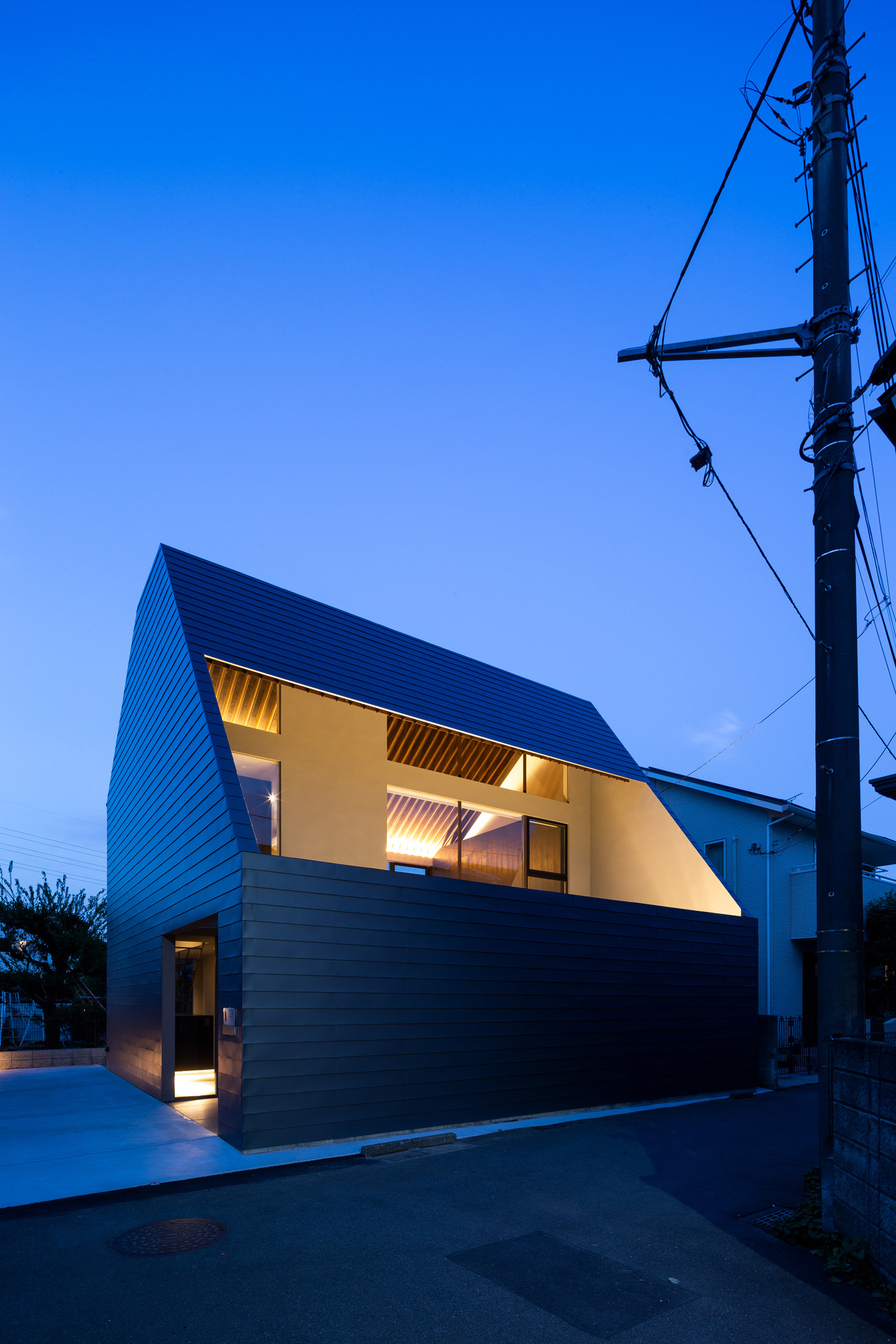 COVER_Night | APOLLO Architects & Associates | 建築家 黒崎敏