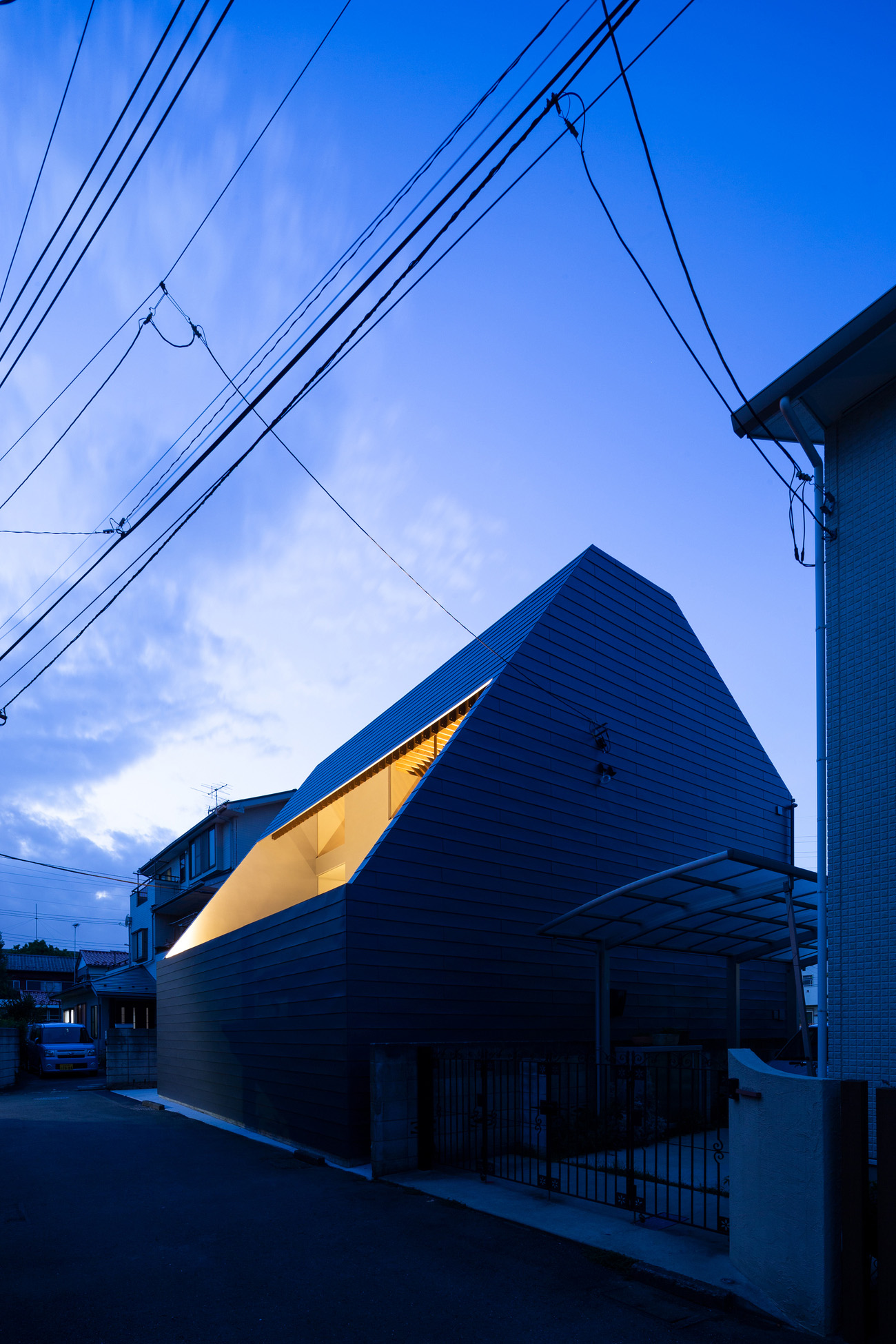 COVER_Night | APOLLO Architects & Associates | 建築家 黒崎敏