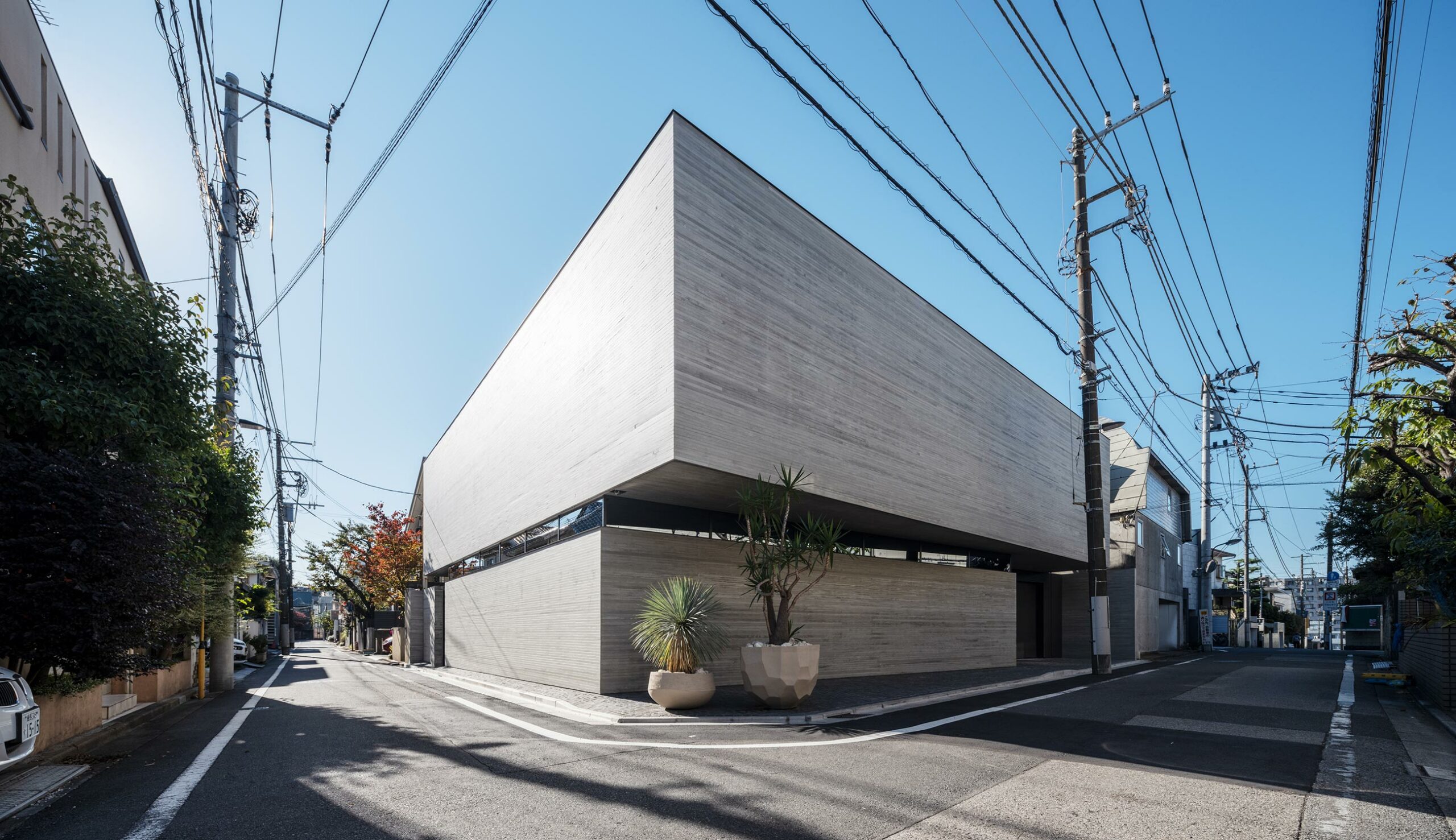 Amazon.co.jp: 建築はどうあるべきか: デモクラシーのアポロン