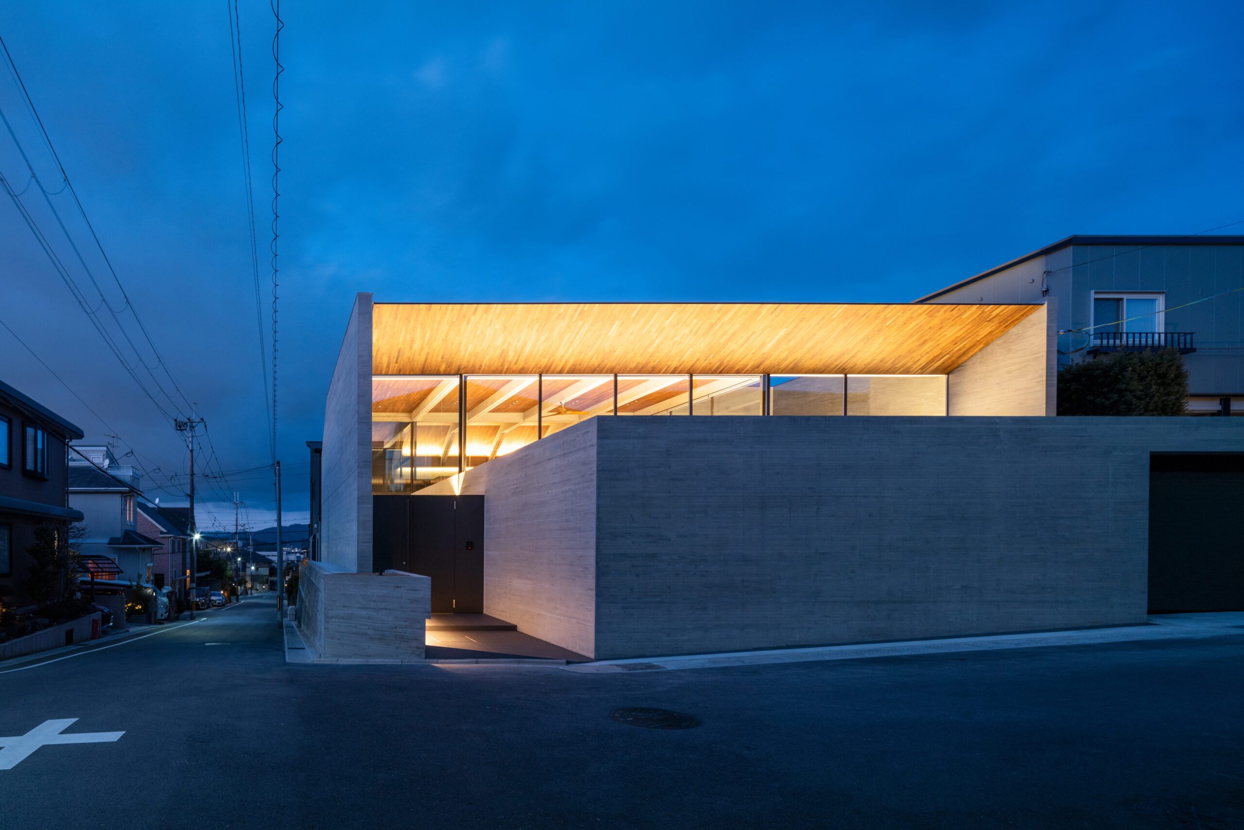 Système de Restaurant 現代レストラン体系 JOSE LUIS / DESIGN STUDIO CROW - TECTURE MAG（テクチャー